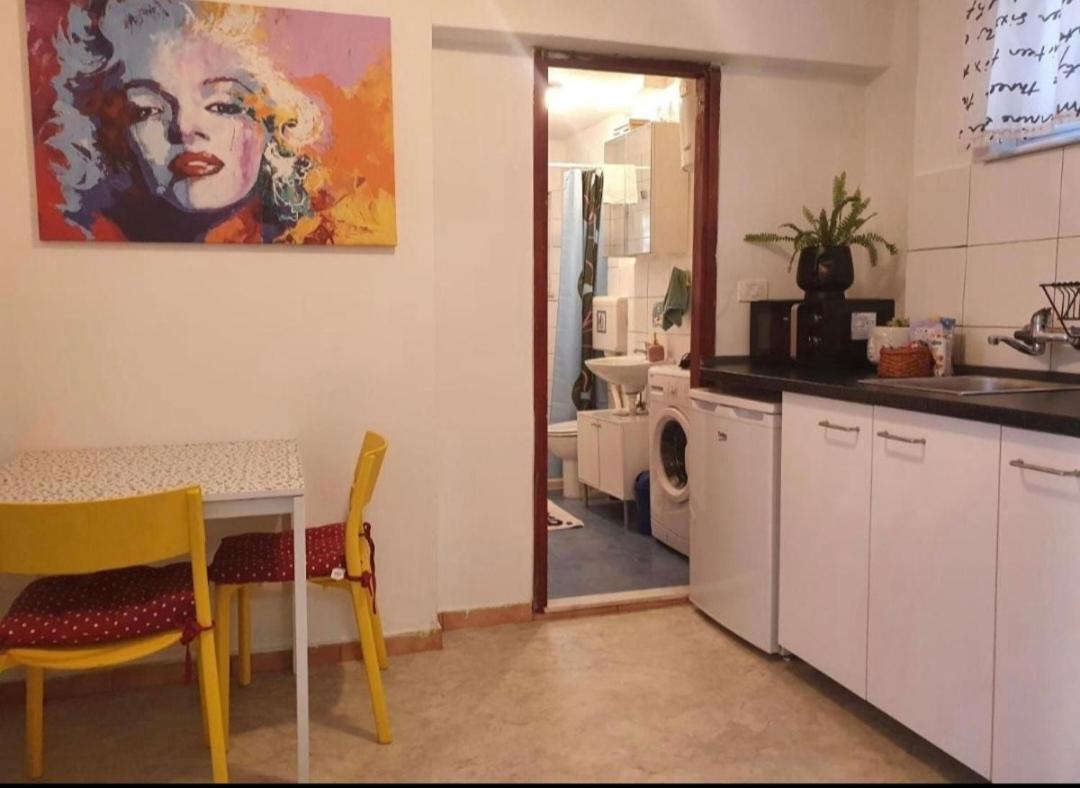 Cozy Apartment Split Exterior photo